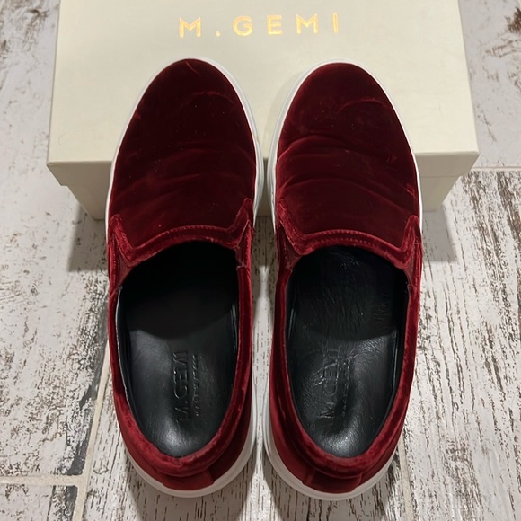 M. Gemi Shoes - M. Gemi Sofia Velvet Sneaker